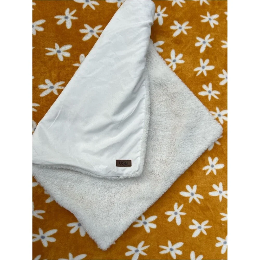 UGG Cream / White Fuax Fur Reversible Throw Pillow Cover